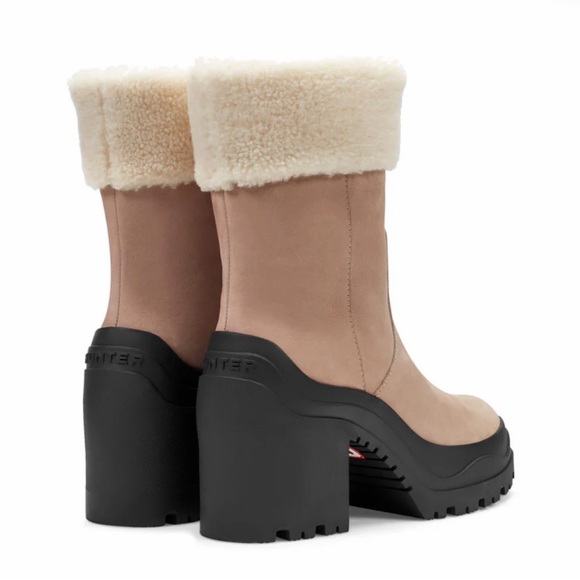 Women's Hunter Marisol Heeled
Waterproof Chelsea Boots size 5 NWT - Picture 5 of 6